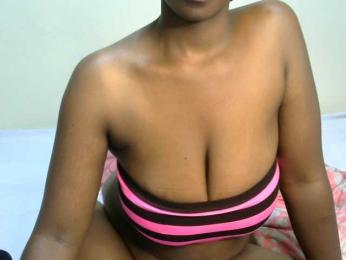 SweetHeidi webcam model stream image