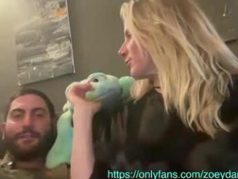 zoeydanner webcam model stream image