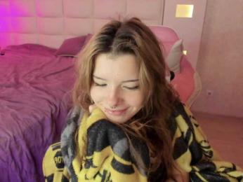 CuddlyKitten webcam model stream image