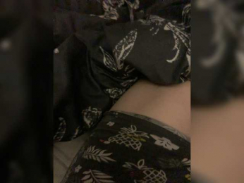 Devochka1010 webcam model stream image