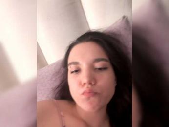 Leysyan20011 webcam model stream image