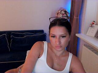 Heaven Hill webcam model stream image