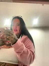 _MelinaCurves_ webcam model stream image