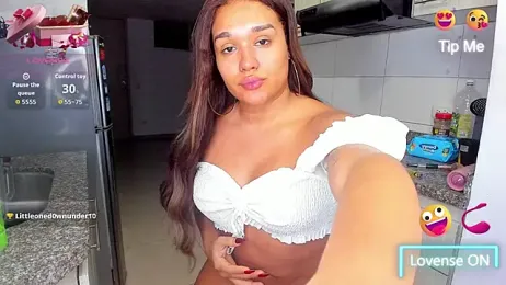 AbrilStivenson_ webcam model stream image