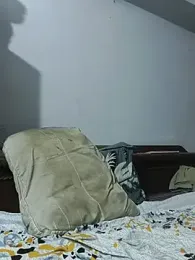 vardh033 webcam model stream image