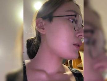 Littleotter webcam model stream image