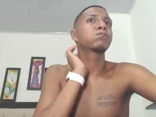 hotboyluxeet webcam model stream image