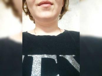 FoxyLoVe25 webcam model stream image