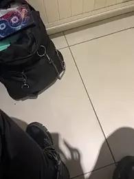 CrazzyChicks webcam model stream image