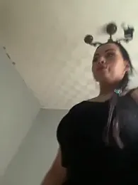 CrazzyChicks webcam model stream image