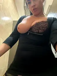 CrazzyChicks webcam model stream image