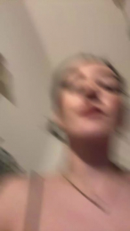 RedRossse webcam model stream image