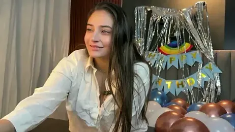 demieliss webcam model stream image