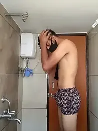 Roy3_2 webcam model stream image