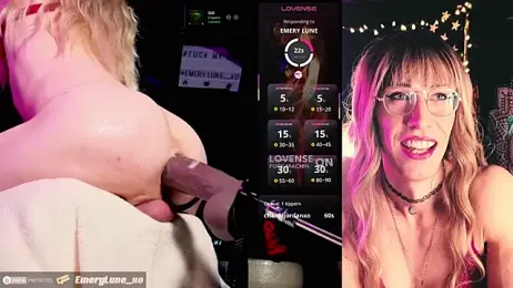 EmeryLune_xo webcam model stream image