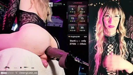 EmeryLune_xo webcam model stream image