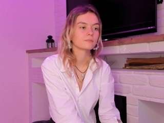 philomenacourtney webcam model stream image