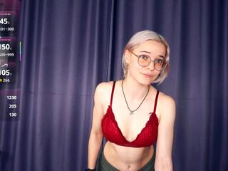 Ashleigh Connington webcam model stream image