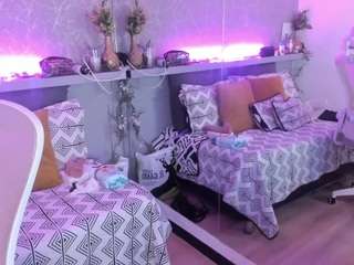 moonnlight webcam model stream image