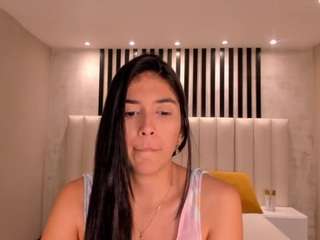 alicecrawford webcam model stream image