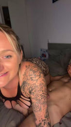 Liv57 webcam model stream image