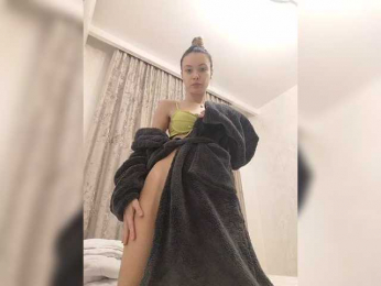 Lola3000 webcam model stream image