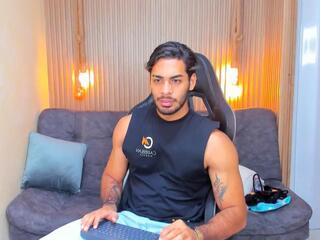 Alessio Moretti webcam model stream image