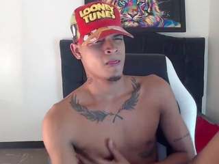 isascas webcam model stream image