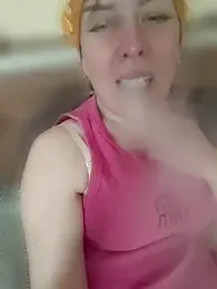 SweetTastes webcam model stream image