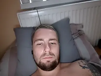 Vladyslav30 webcam model stream image