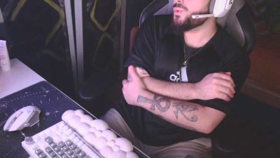yosi001 webcam model stream image