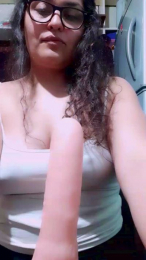 ari_5 webcam model stream image