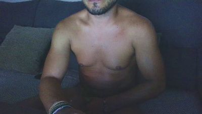 Pinaro35 webcam model stream image