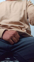 Goldenzin webcam model stream image