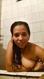 Riirii93 webcam model stream image