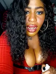 AmazonianMistress webcam model stream image