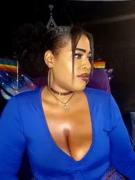 AmazonianMistress webcam model stream image