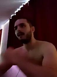 EyesNeverLies webcam model stream image