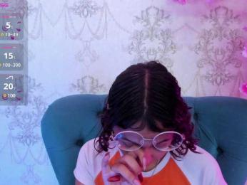 Oliv-Jones webcam model stream image