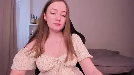 WalkingGirl webcam model stream image