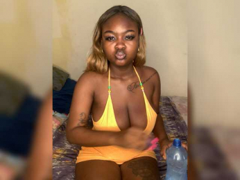 Bustychichi webcam model stream image