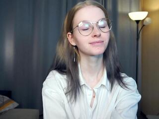 Floria Horita webcam model stream image