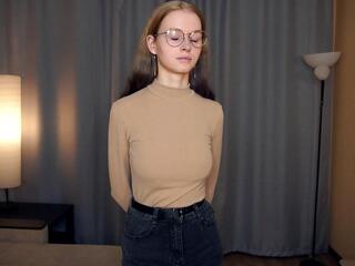 Floria Horita webcam model stream image