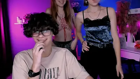 gloria_bubble webcam model stream image