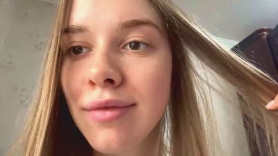RonniPourvase webcam model stream image