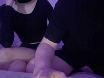 two-snakes webcam model stream image