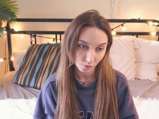 Thea Crafts webcam model stream image