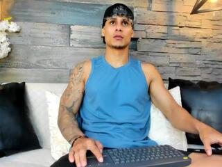 Noah Hunther webcam model stream image