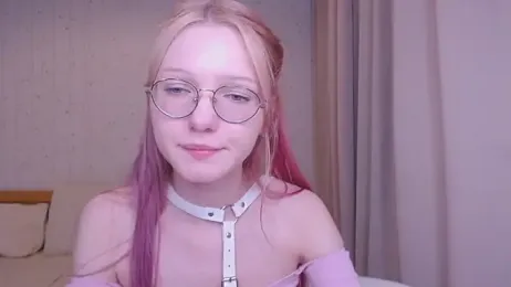 Cut1e-beauty- webcam model stream image