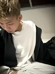 linh21107 webcam stripchat model stream image